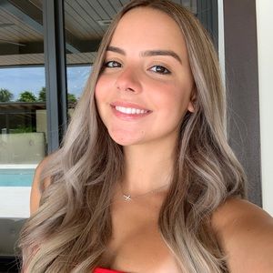 Meet your Posher, Daniela